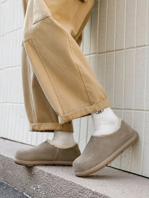Men’s Genuine Cowhide Leather Slip-On Shoes, Genuine Shearling Lined Warm Winter Casual Shoes, Round Toe Comfortable Indoor Outdoor Walking Shoes with Rubber Sole